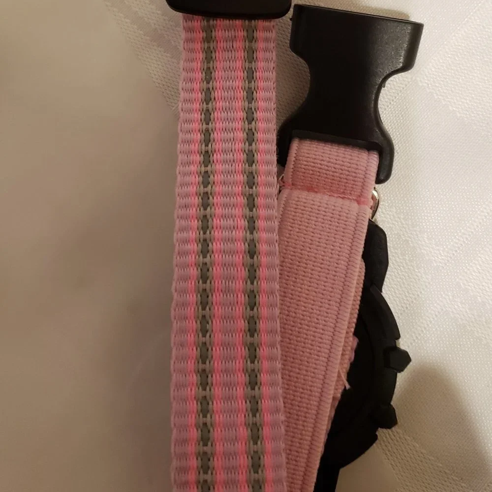 Air tag Cat Collar, Size XS, Pink, FeeYar, comes with 2 little bells if you want